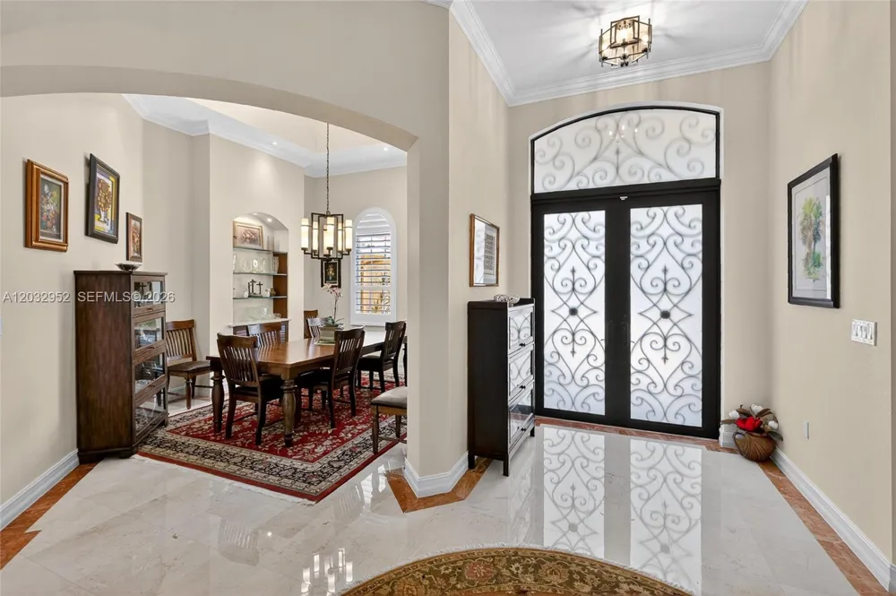 8920 SW 162nd Ter Palmetto Bay, FL 33157