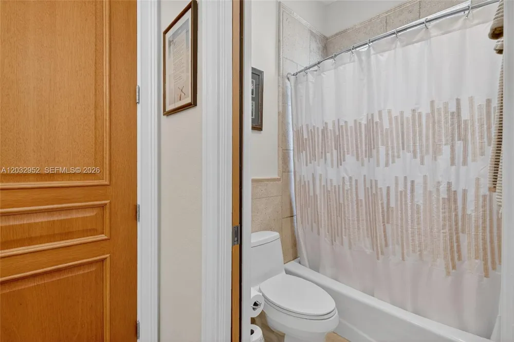 8920 SW 162nd Ter Palmetto Bay, FL 33157