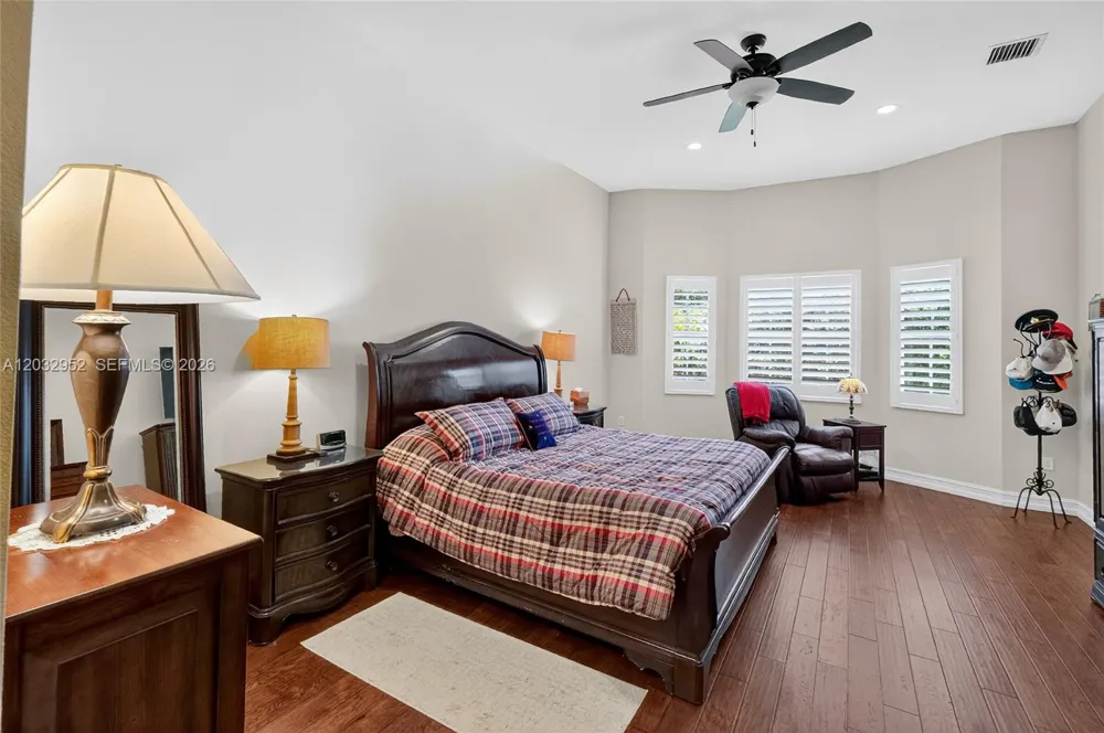 8920 SW 162nd Ter Palmetto Bay, FL 33157