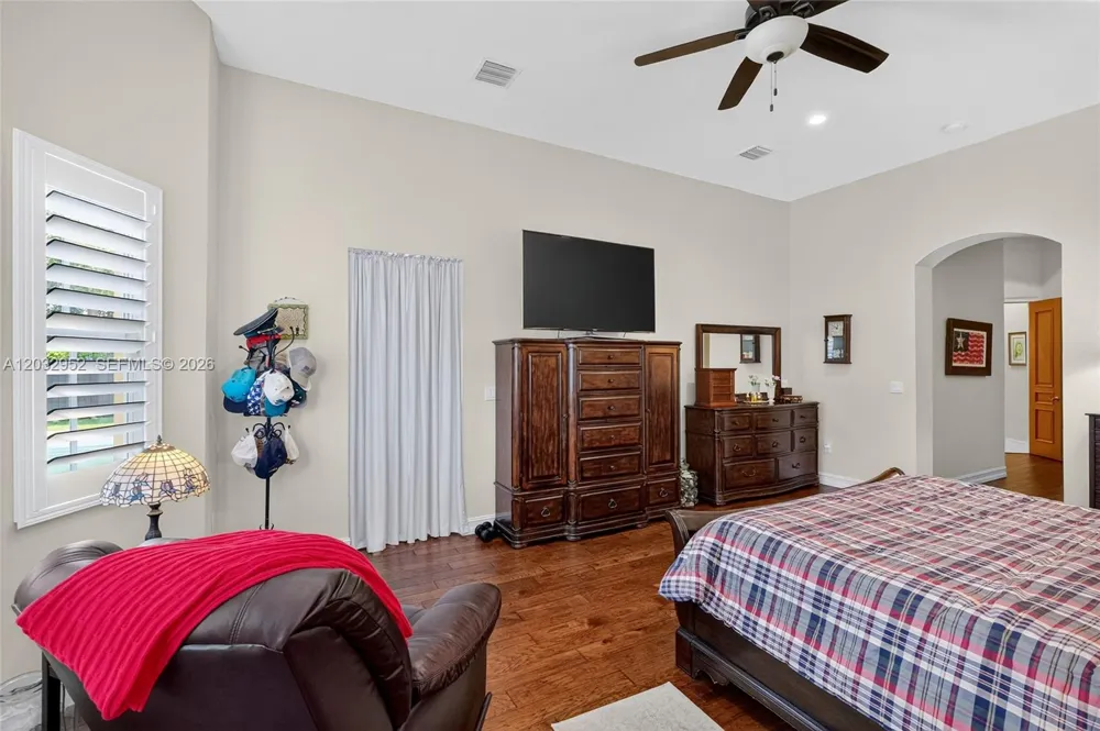 8920 SW 162nd Ter Palmetto Bay, FL 33157