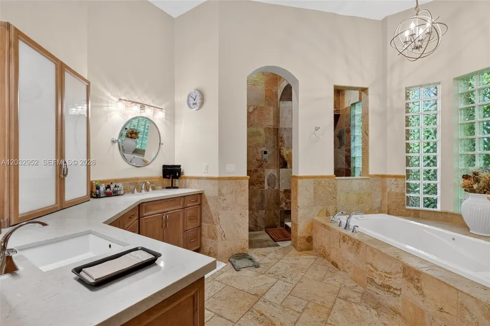 8920 SW 162nd Ter Palmetto Bay, FL 33157