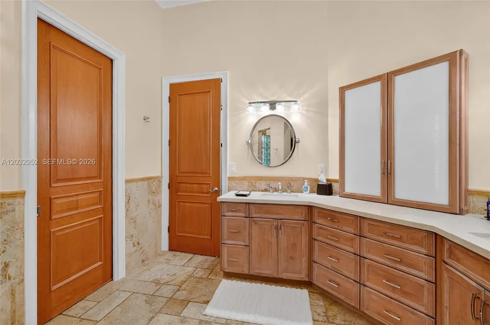 8920 SW 162nd Ter Palmetto Bay, FL 33157