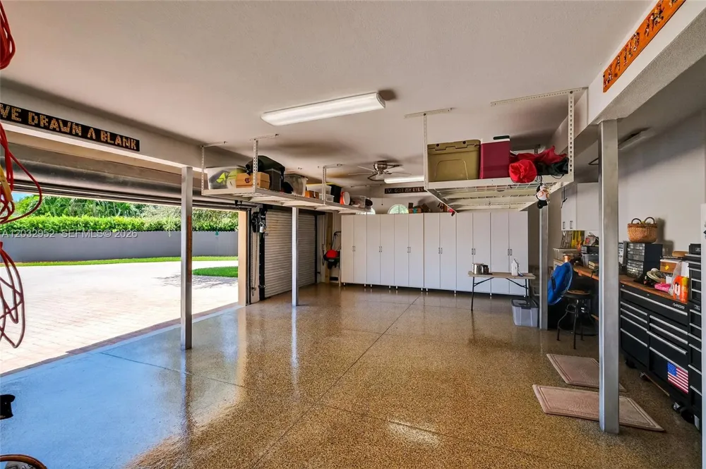8920 SW 162nd Ter Palmetto Bay, FL 33157