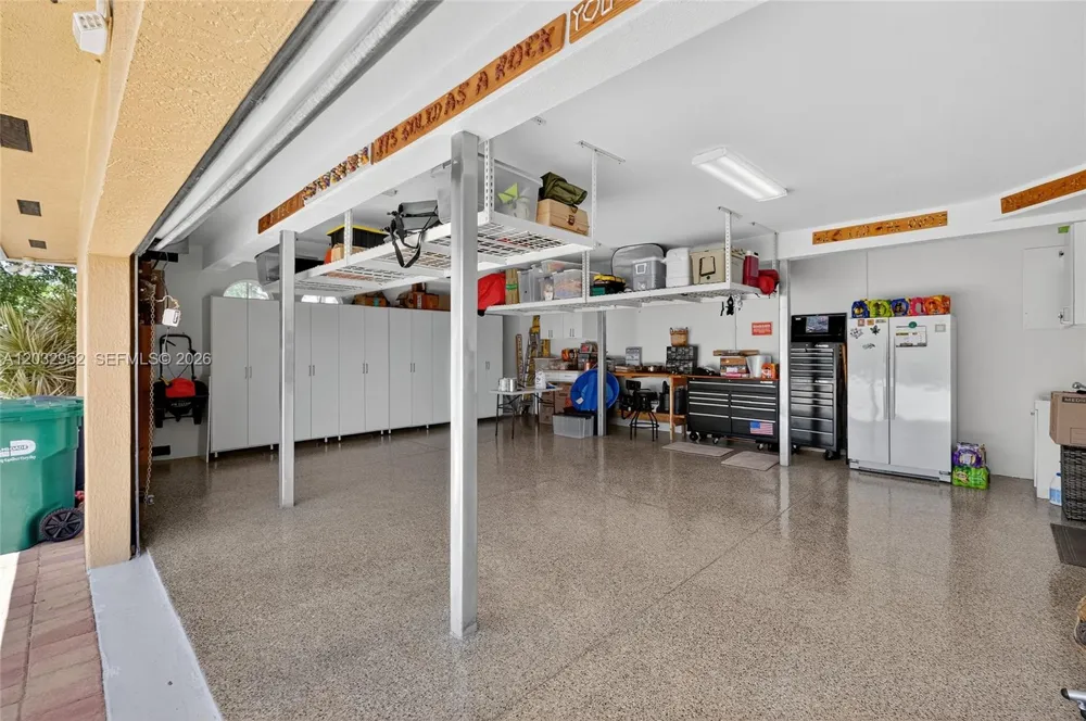 8920 SW 162nd Ter Palmetto Bay, FL 33157