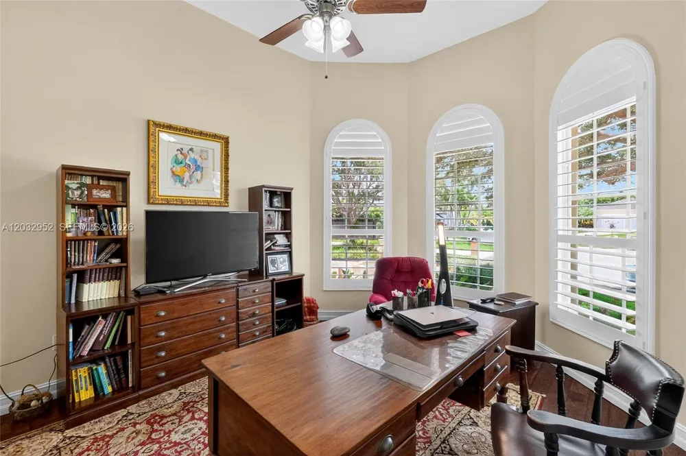 8920 SW 162nd Ter Palmetto Bay, FL 33157