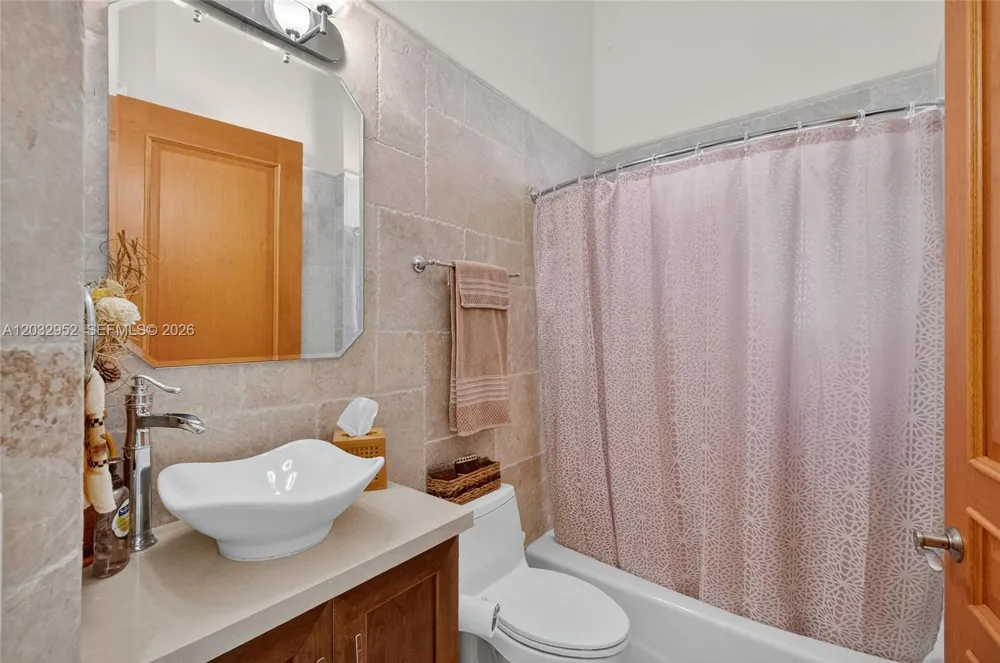 8920 SW 162nd Ter Palmetto Bay, FL 33157