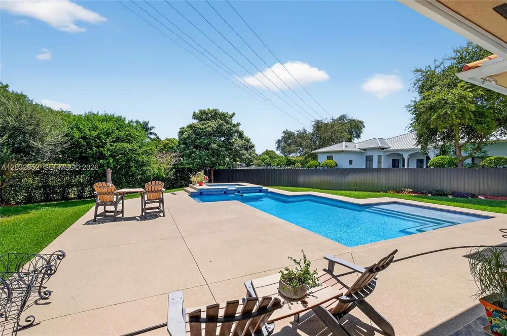 8920 SW 162nd Ter Palmetto Bay, FL 33157