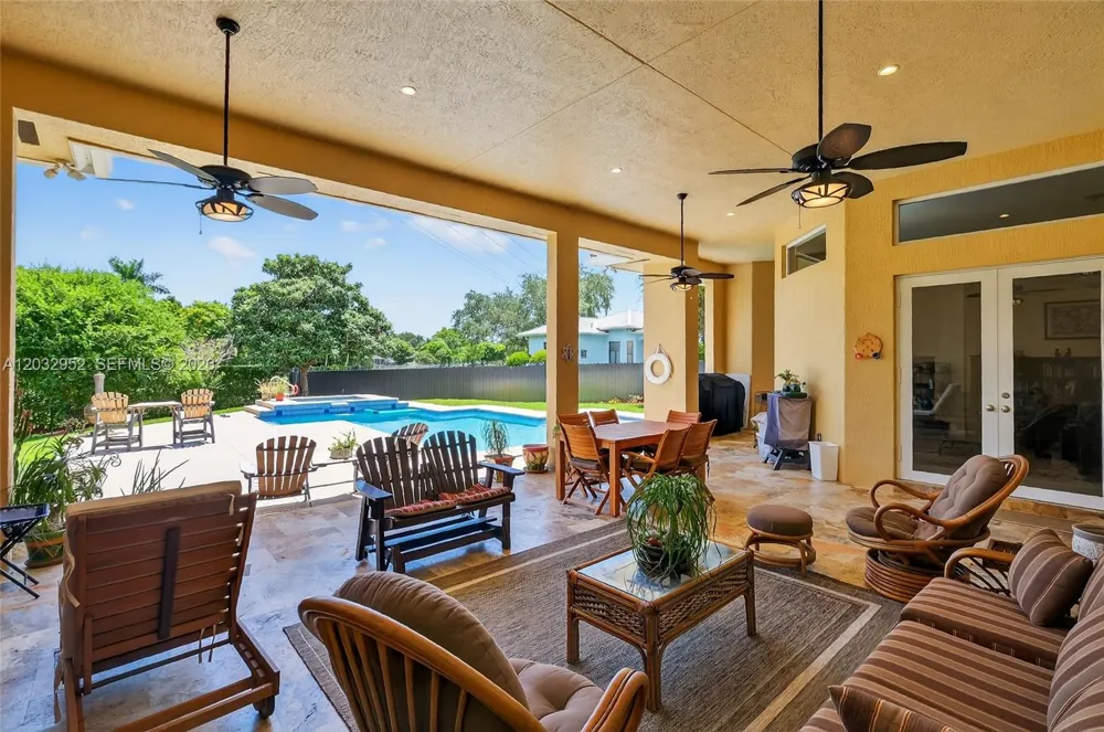 8920 SW 162nd Ter Palmetto Bay, FL 33157