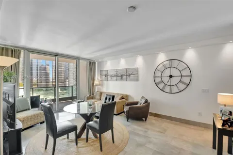 1331 Brickell Bay Dr #1504