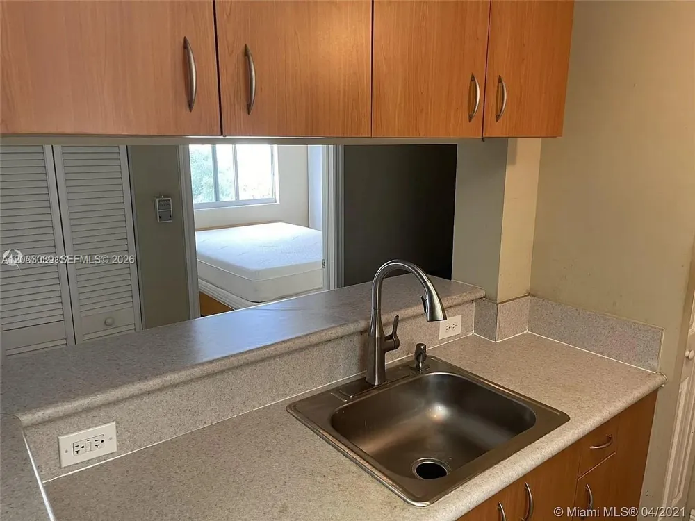 816 NW 11th St #704 Miami, FL 33136