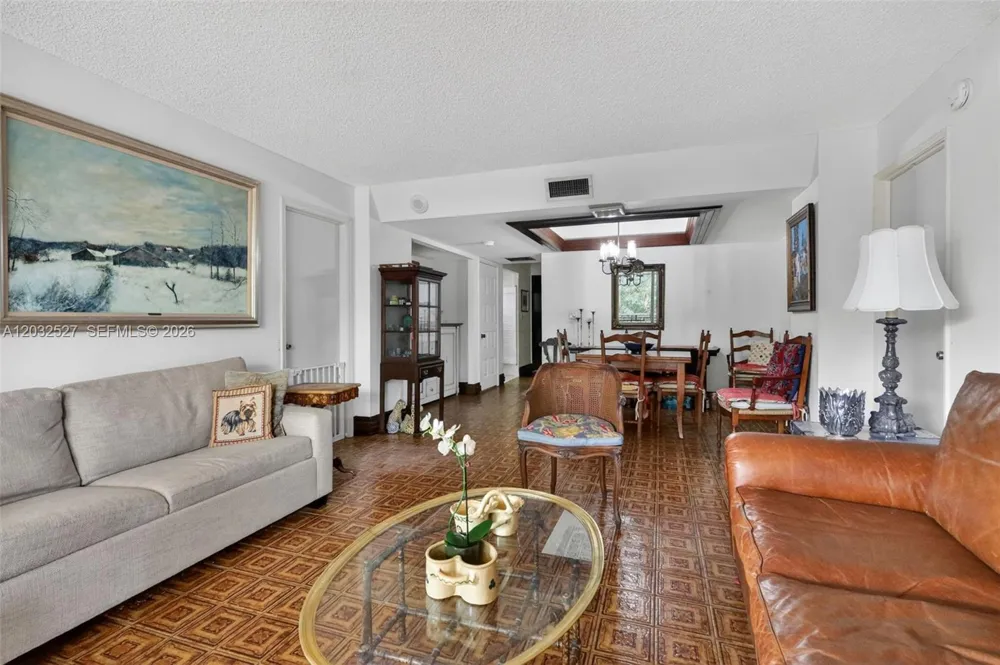 2901 S Bayshore Dr #4A Miami, FL 33133