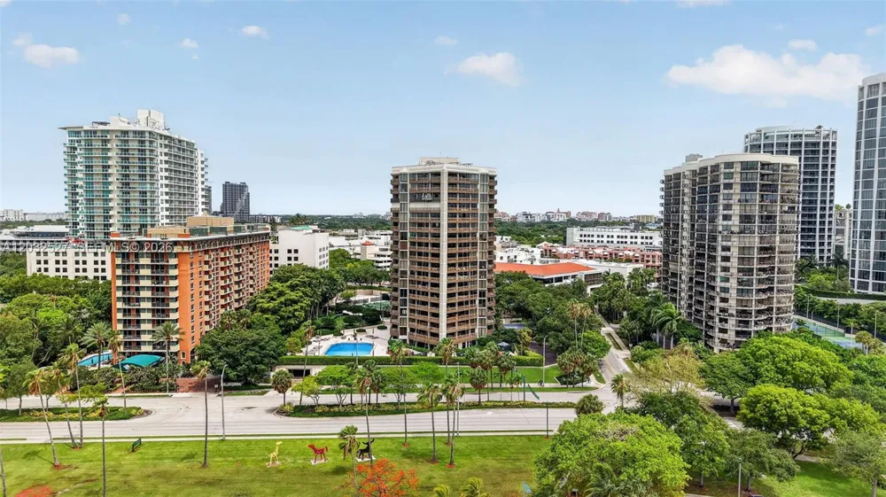 2901 S Bayshore Dr #4A Miami, FL 33133