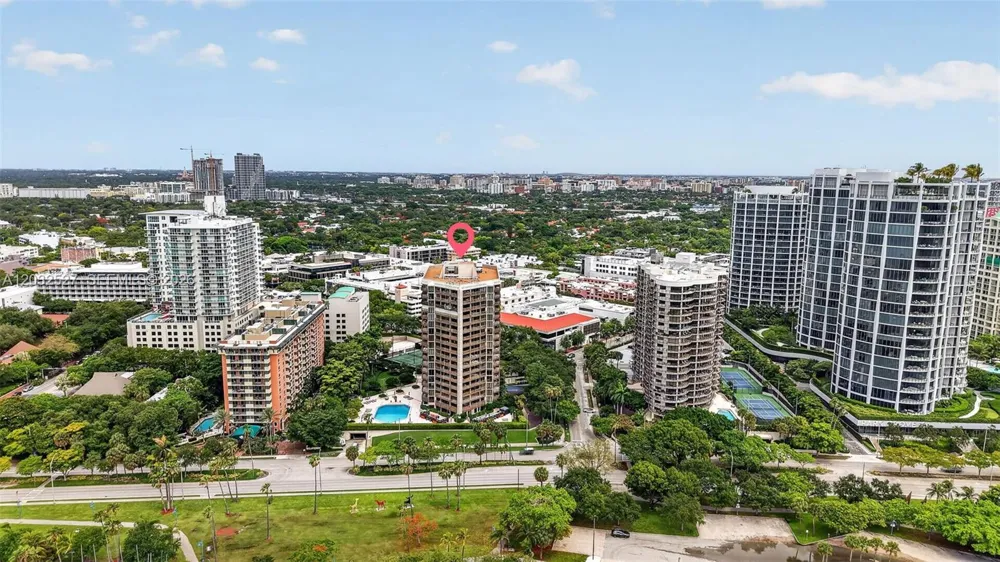 2901 S Bayshore Dr #4A Miami, FL 33133