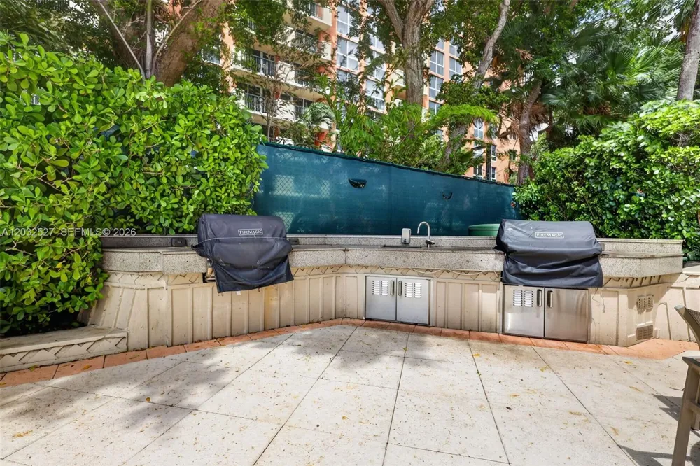 2901 S Bayshore Dr #4A Miami, FL 33133