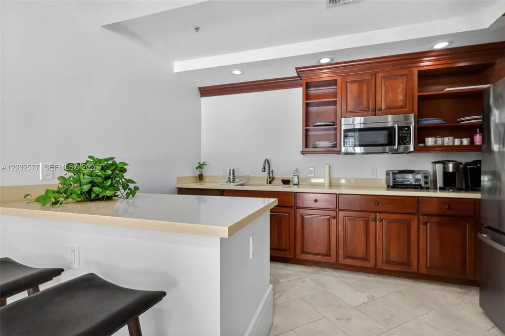 2901 S Bayshore Dr #4A Miami, FL 33133