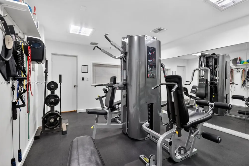 2901 S Bayshore Dr #4A Miami, FL 33133