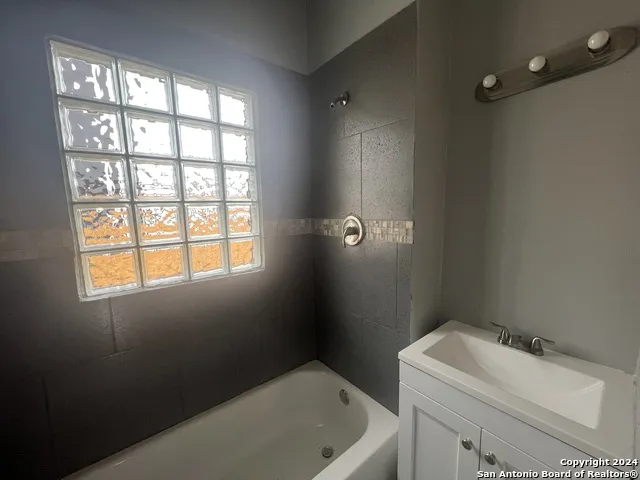 313 TOLEDO San Antonio, TX 78203