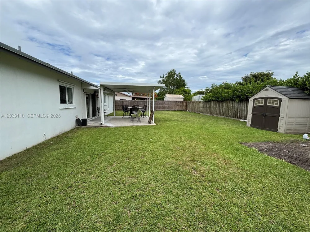 11104 SW 155th Ter Miami, FL 33157