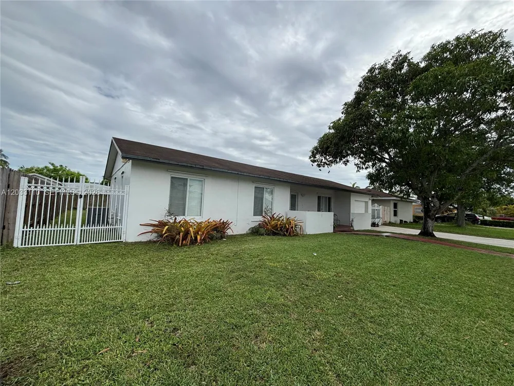 11104 SW 155th Ter Miami, FL 33157