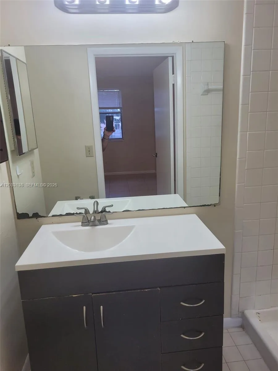785 NW 103rd Ter #202 Pembroke Pines, FL 33026