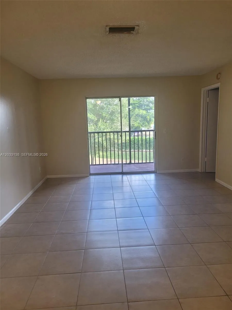 785 NW 103rd Ter #202 Pembroke Pines, FL 33026