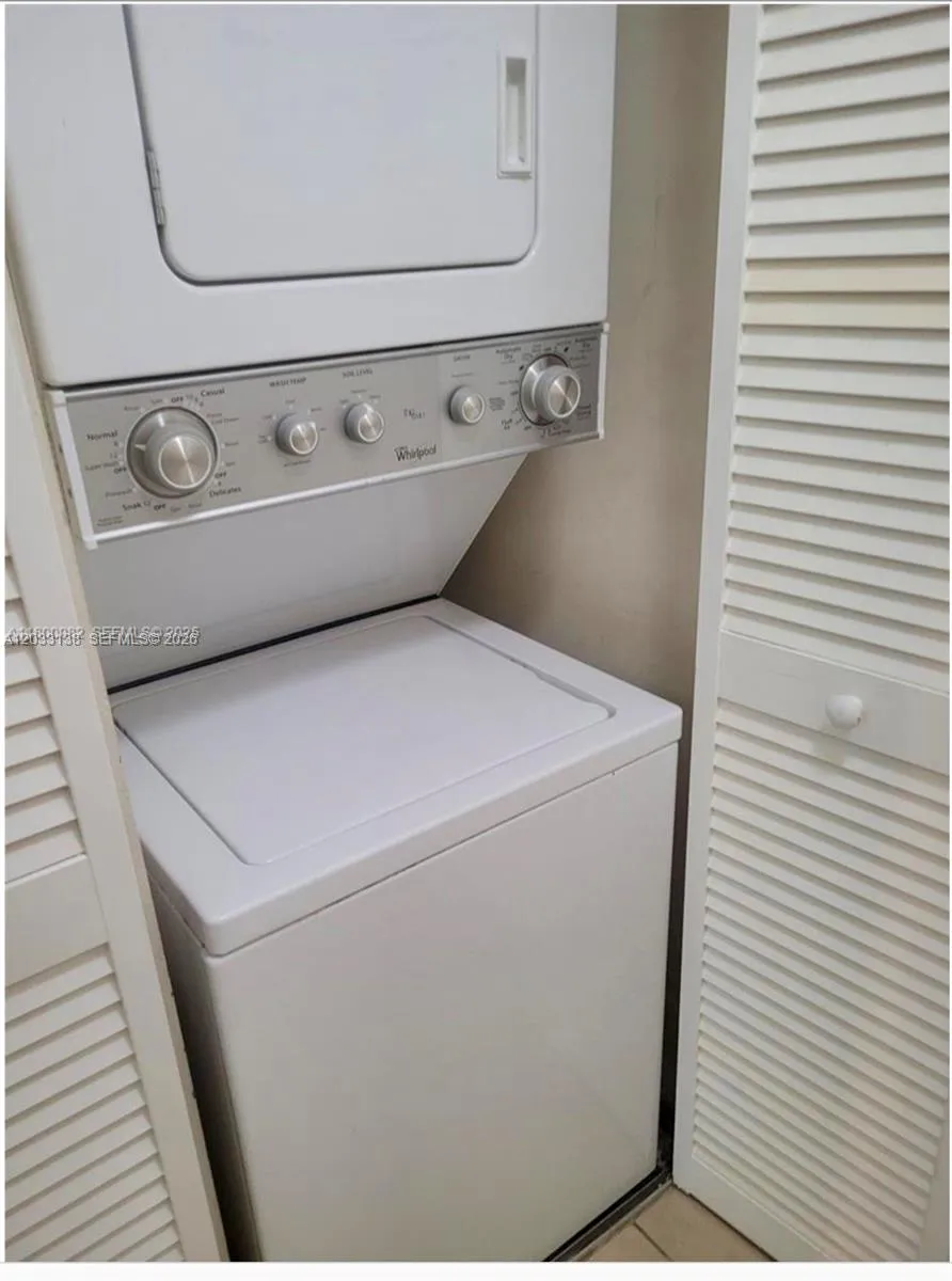 785 NW 103rd Ter #202 Pembroke Pines, FL 33026
