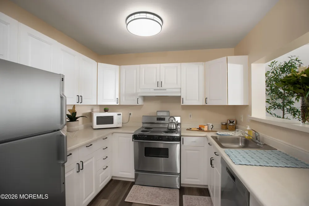 2 Kathleen Drive Jackson, NJ 08527