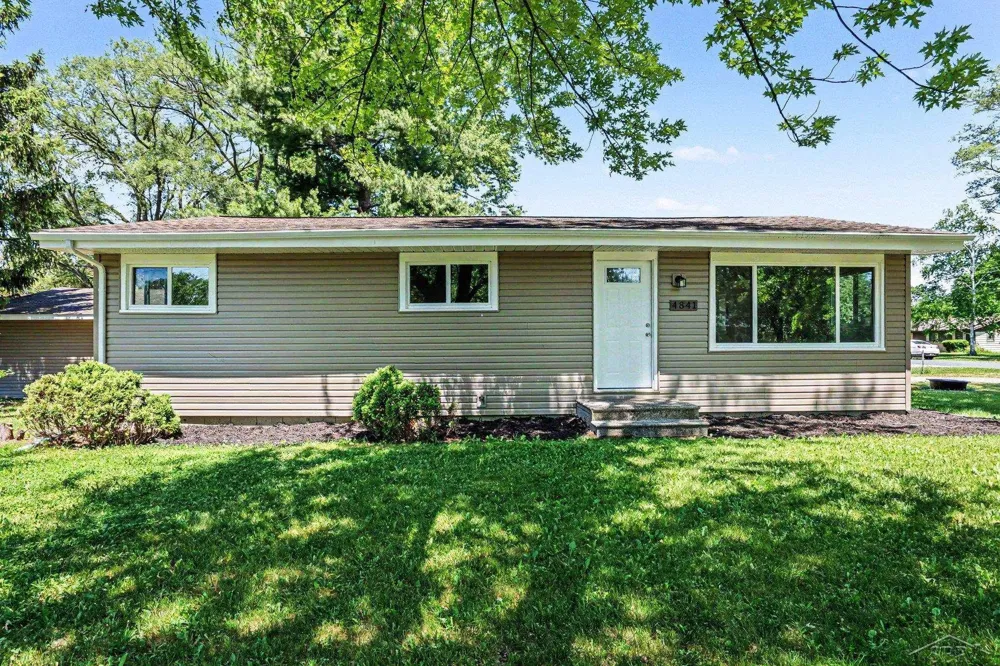 4841 Eva Street Buena Vista Charter Township, MI 48601