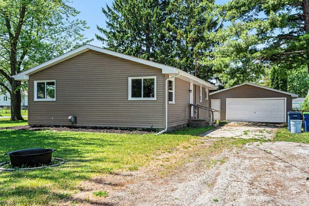 4841 Eva Street Buena Vista Charter Township, MI 48601