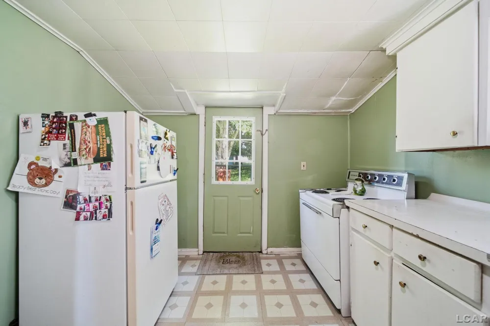 215 S Jackson Street Addison Village, MI 49220
