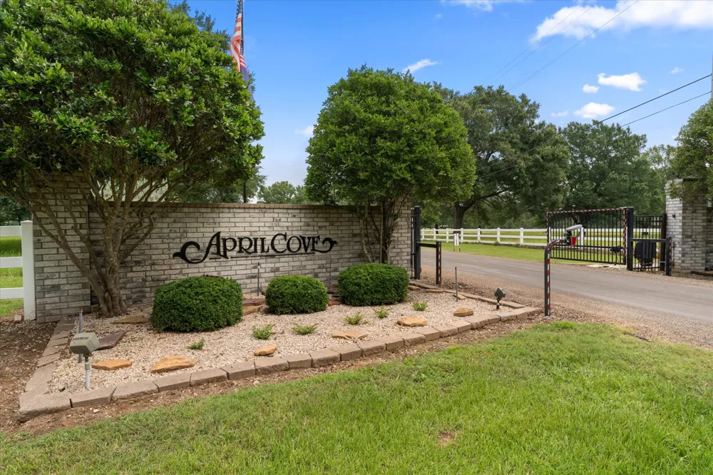 78 Tall Oaks Drive Streetman, TX 75859