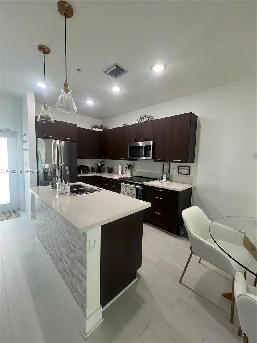 4670 NW 84th Ave #32 Doral, FL 33166