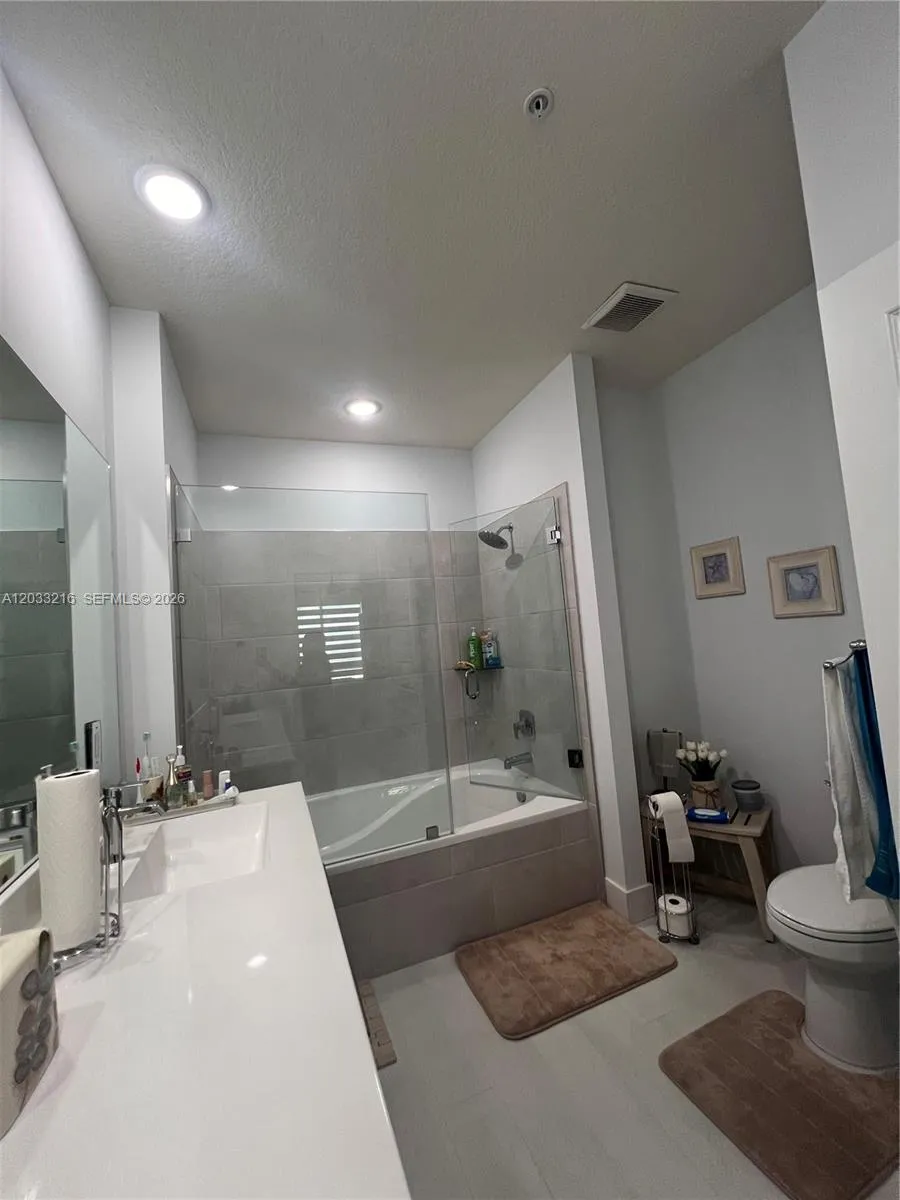 4670 NW 84th Ave #32 Doral, FL 33166