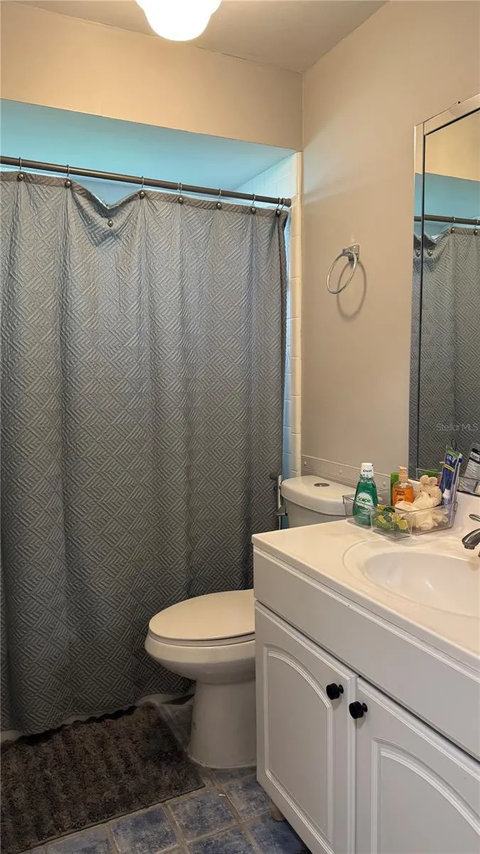 9652 COMMODORE DRIVE Seminole, FL 33776