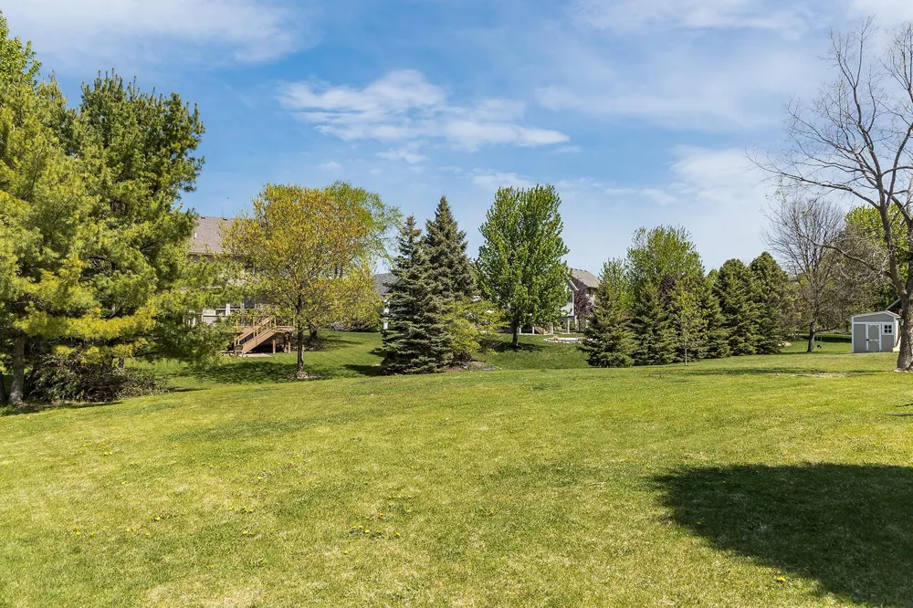 9400 Glacier Road Minnetrista, MN 55375