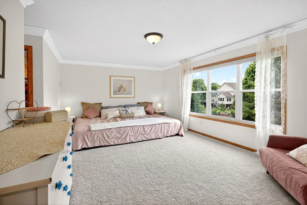 9400 Glacier Road Minnetrista, MN 55375