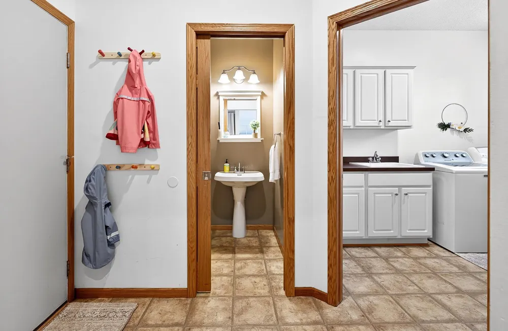 9400 Glacier Road Minnetrista, MN 55375