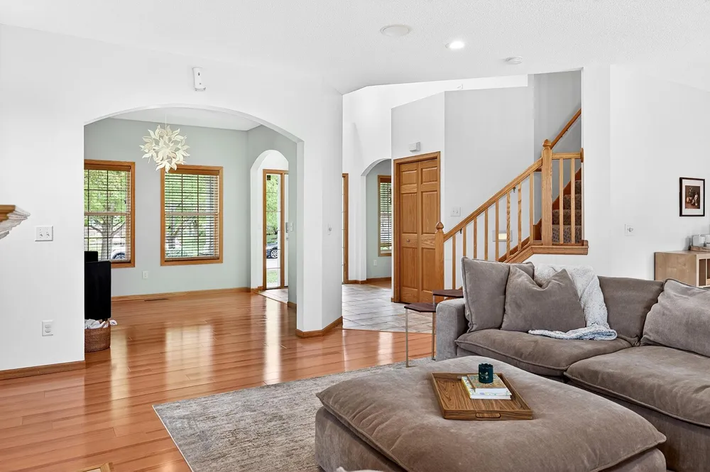 9400 Glacier Road Minnetrista, MN 55375