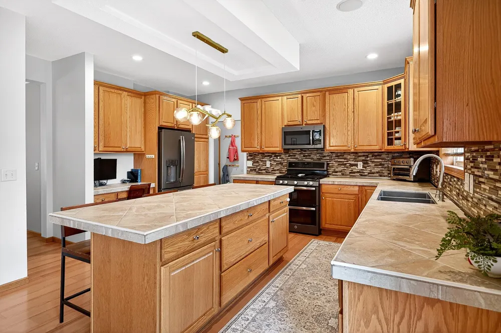 9400 Glacier Road Minnetrista, MN 55375