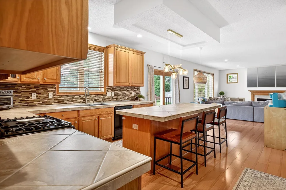 9400 Glacier Road Minnetrista, MN 55375