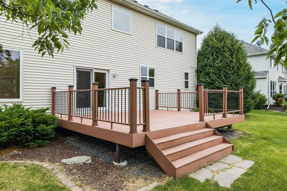 9400 Glacier Road Minnetrista, MN 55375