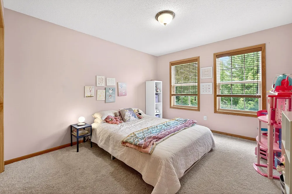 9400 Glacier Road Minnetrista, MN 55375