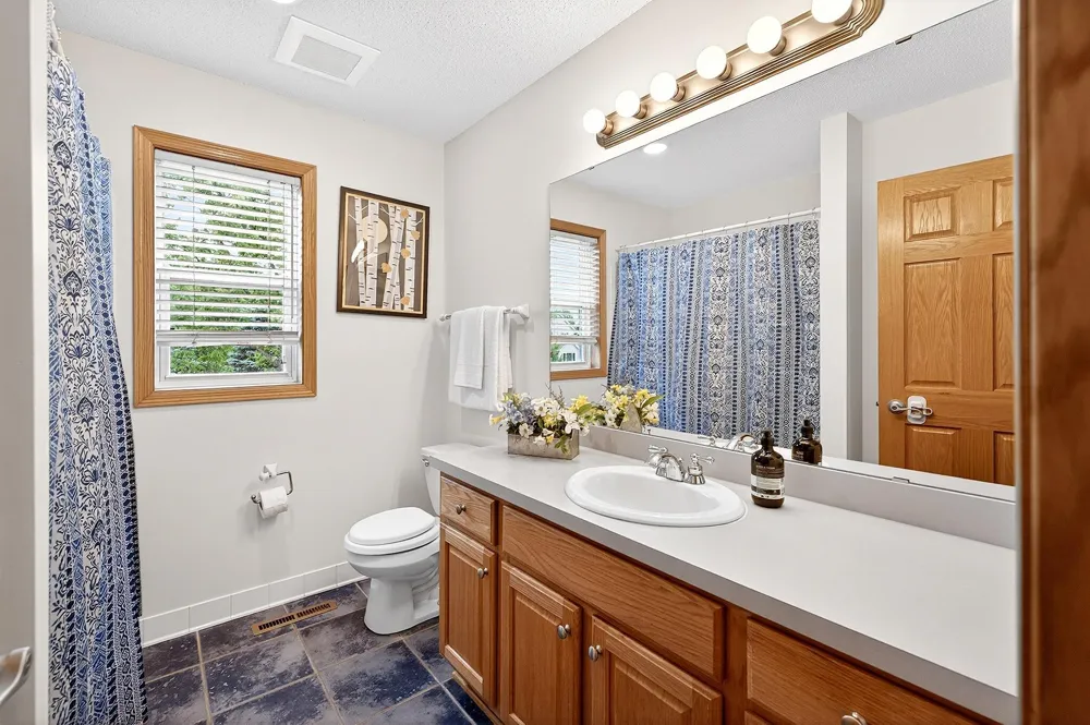 9400 Glacier Road Minnetrista, MN 55375