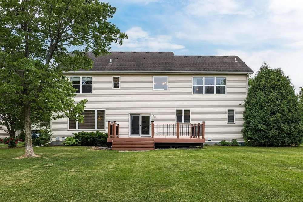 9400 Glacier Road Minnetrista, MN 55375