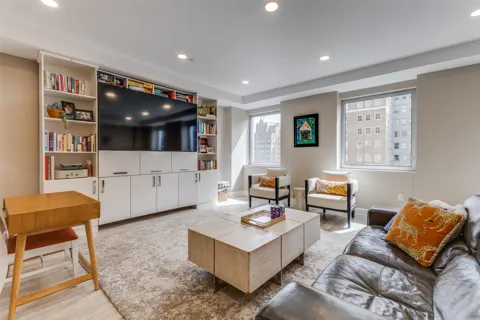 1505 Elm Street #1101