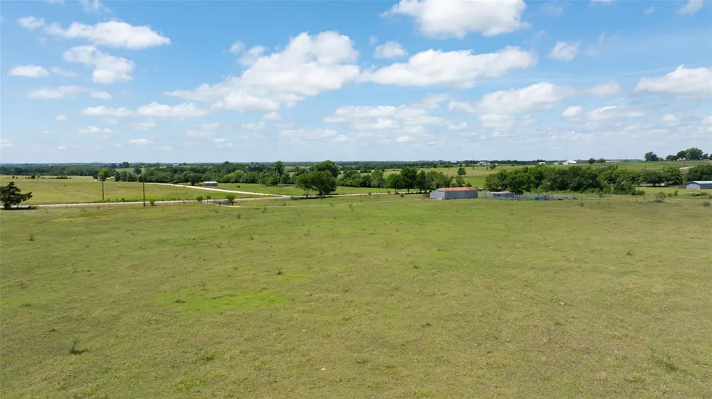 5661 Chadwick Hogan Road Chappell Hill, TX 77426