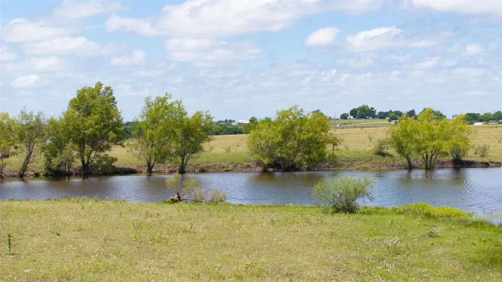 5661 Chadwick Hogan Road Chappell Hill, TX 77426