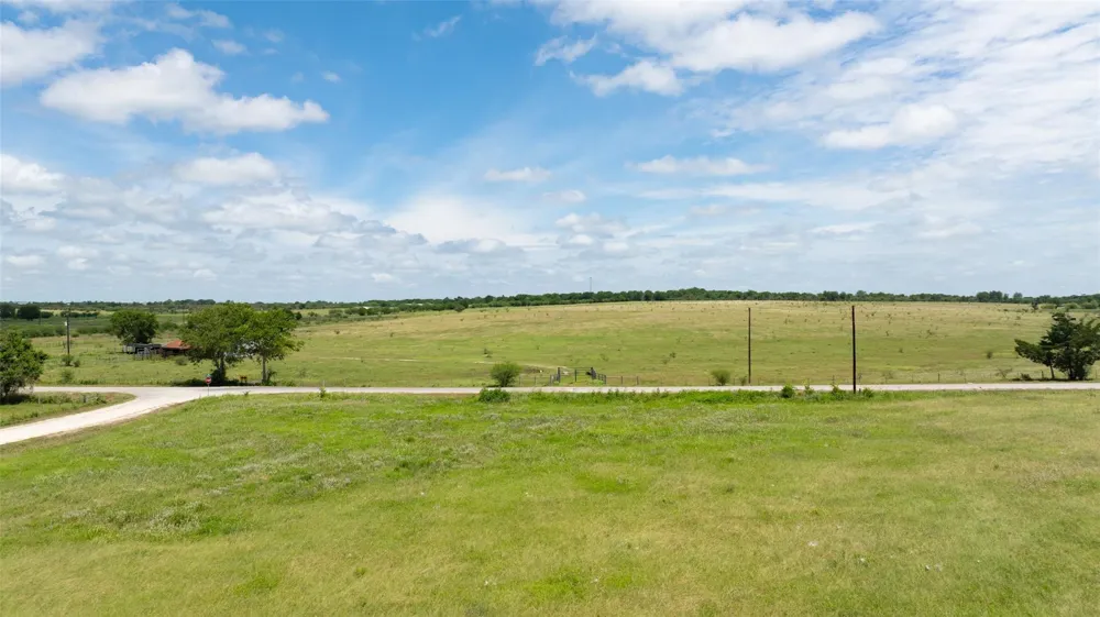 5661 Chadwick Hogan Road Chappell Hill, TX 77426