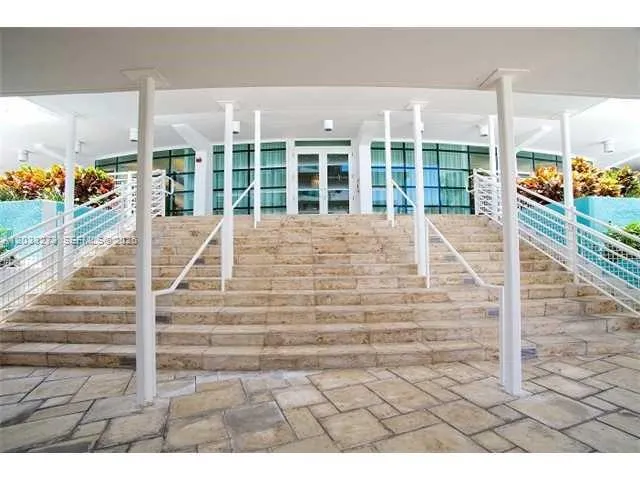 253 NE 2nd St #509 Miami, FL 33132