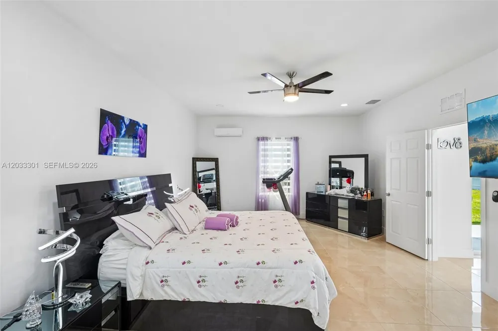 910 Richmond Ave N Lehigh Acres, FL 33972